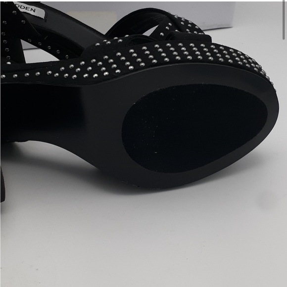 Steve Madden Rosa Studded Black Platform Suede Sandal Heel - Picture 6 of 7